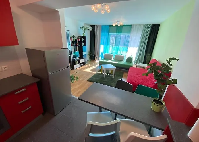 214 With Private Parking بوخارست