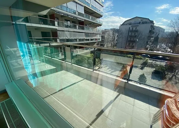 214 With Private Parking Бухарест